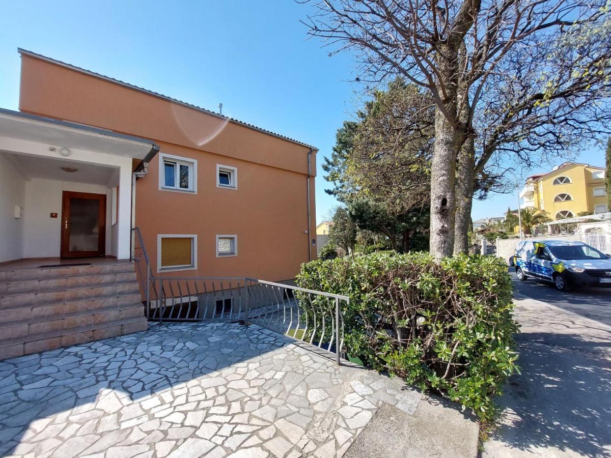 Apartments Faran Цриквеница Экстерьер фото